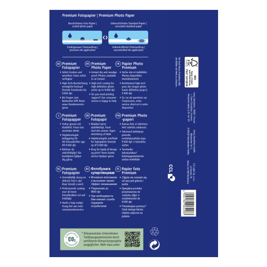 A kép egy prémium fotópapír termékcímkéje. Információkat nyújt a papír tulajdonságairól, beleértve a kenődésállóságot, a csúcstechnológiás bevonatot, és több nyelven elérhető ajánlatokat. Emellett említi az ügyfélszolgálati lehetőségeket és nyomtatási specifikációkat akár 9 600 dpi-ig.
