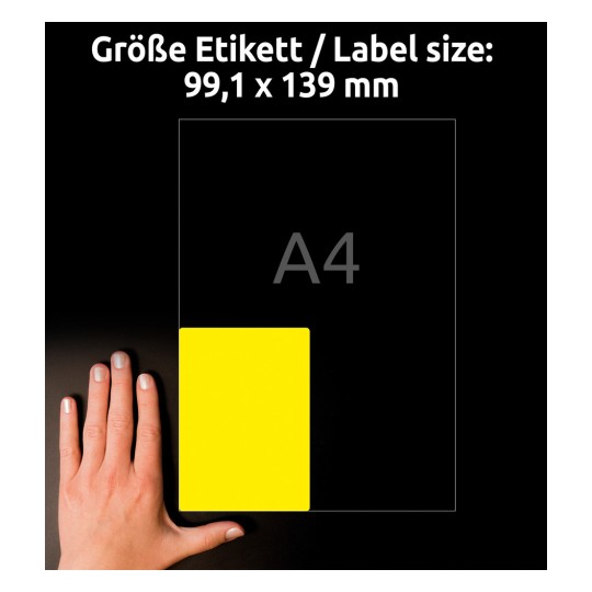 A képen egy kéz látható egy sárga címke mellett fekete háttéren, 99,1 x 139 mm-es méretekkel és „A4”-es jelöléssel.