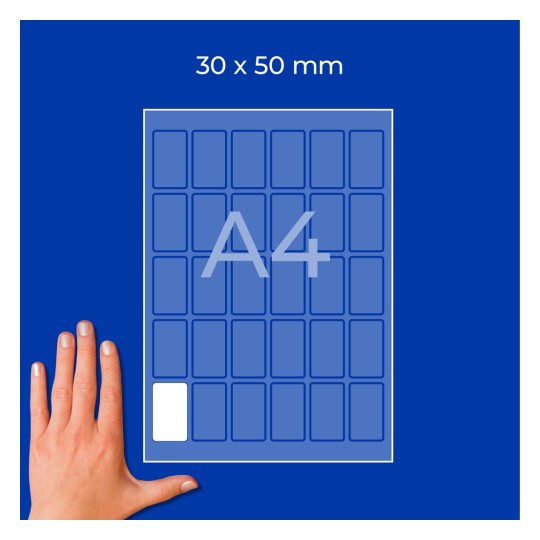 Kéz egy A4-es lap mellett, amelyen egy 30 × 50 mm feliratú diagram látható kis téglalap alakú cellákkal?