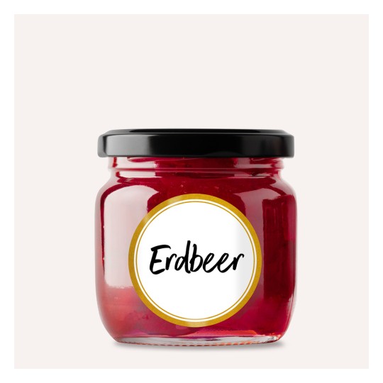 A képen egy üveg eperlekvár látható fekete fedéllel és egy címkével, amelyen az 'Erdbeer' szó szerepel, ami németül epret jelent.