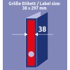 A kép egy 38 x 297 mm-es címkeméretet mutat be, valamint egy piros gerincű és kék fedelű mappát ábrázol.