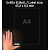 A kép egy kéz mellett egy méretcímkével jelenik meg, amely az A4-es méreteket jelzi (43,2 x 8,5 mm) sötét háttéren.