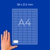 Kéz egy kék A4-es rácsos diagram mellett, amelyen a 38 x 21,2 mm felirat látható?