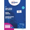 Avery csomagolás, amely mágneses névtáblákat mutat egy kék ingen, egy minta névtáblával?